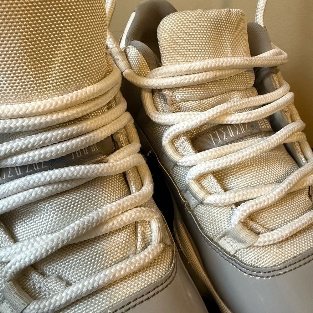 Air Jordan 11 Low “Cool Grey” – Size US 9 / EU 42.5 - Picture 2 of 5